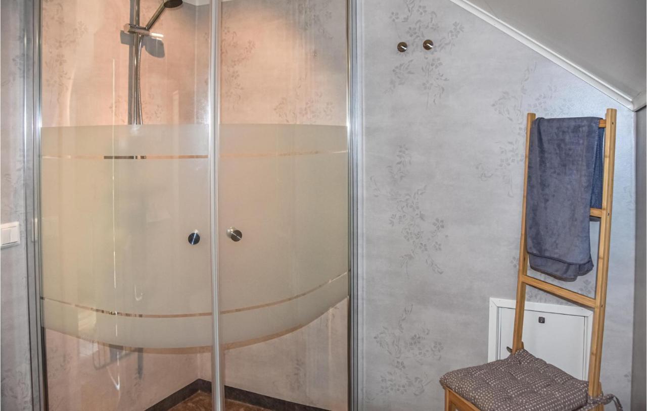 2 Bedroom Cozy Apartment In Arjaeng Ngoại thất bức ảnh